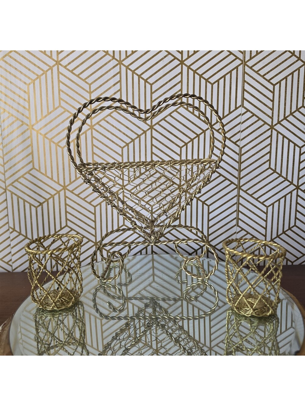 Vintage Gold Metal Twisted Wire Heart Bathroom Set Washcloth Caddy & Cups